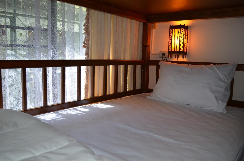 Charan 41 Hostel *