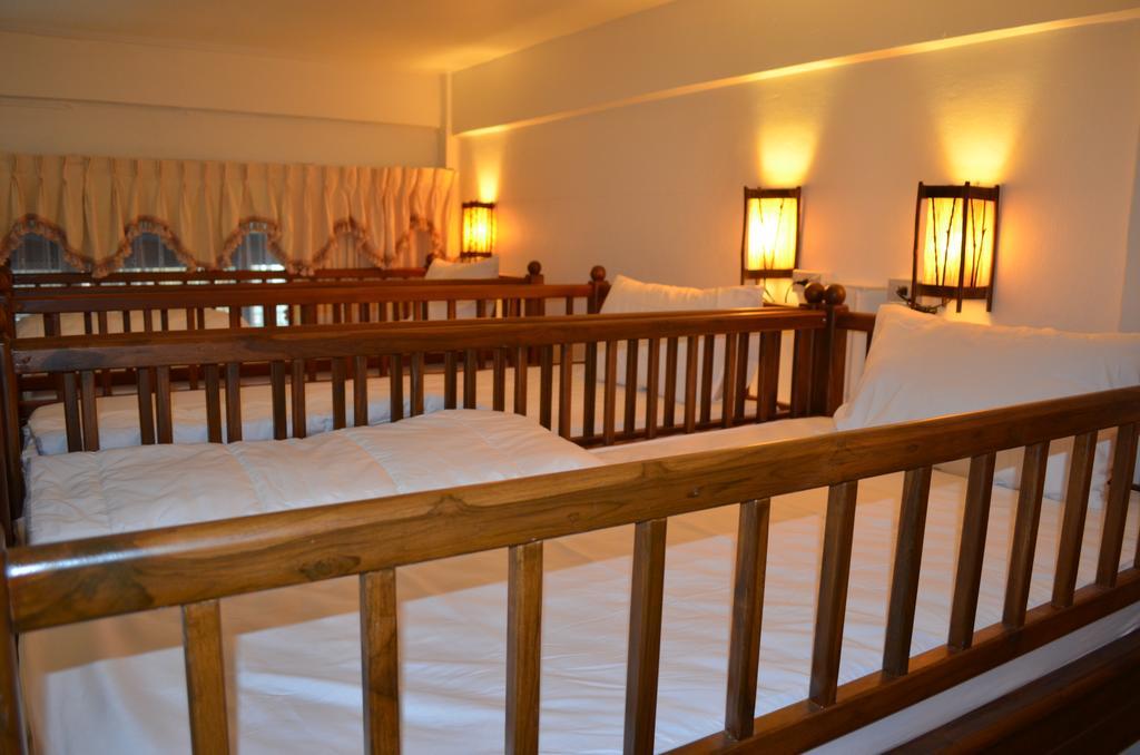 Charan 41 Hostel *